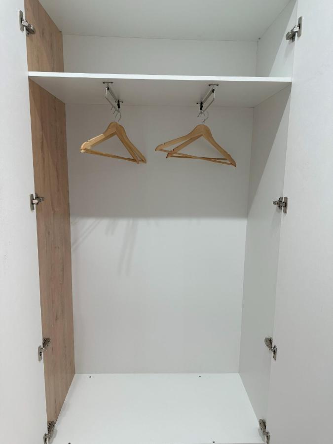 - апарт Apartment *