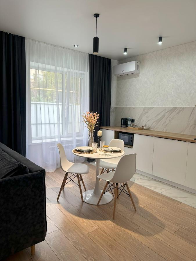 - апарт Apartment *